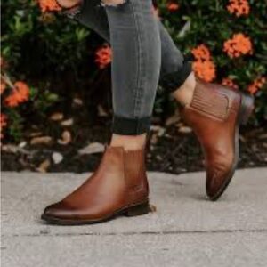 Thursday Boot Co Duchess Women’s Premium Leather Chelsea Boots